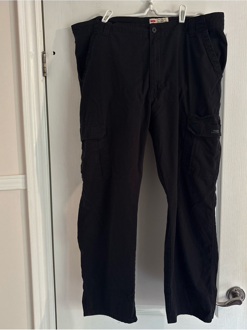 Wrangler Black Cargo Pants 42/30